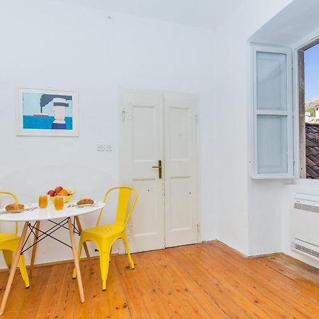 Arty Apartments In The Heart Of Dubrovnik By Irundo Bagian luar foto